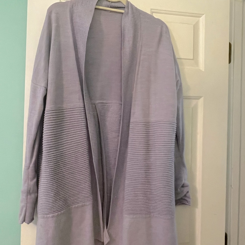 Pretty periwinkle Lulu sweater, size 8